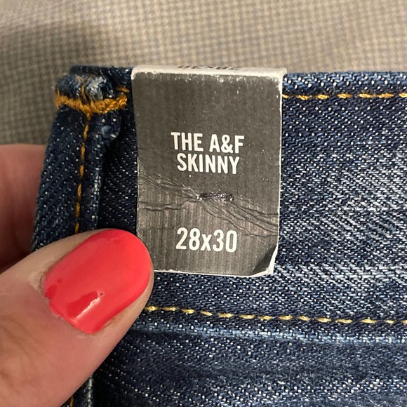 Abercrombie &‎ Fitch Distressed Dark Blue The A&F Skinny Jeans Size 28x30 NWT - Picture 6 of 11